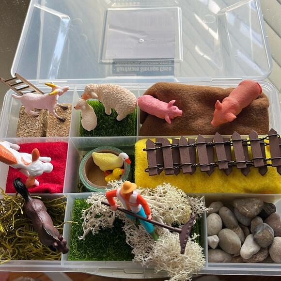 Old McDonald had a farm kit educational farm life and animals - Picture 1 of 8